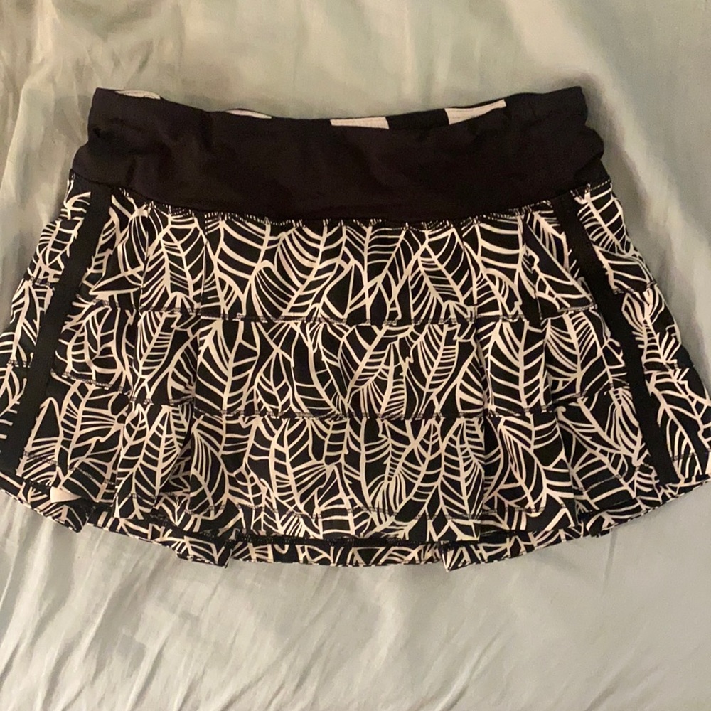 Lululemon skort Size 4